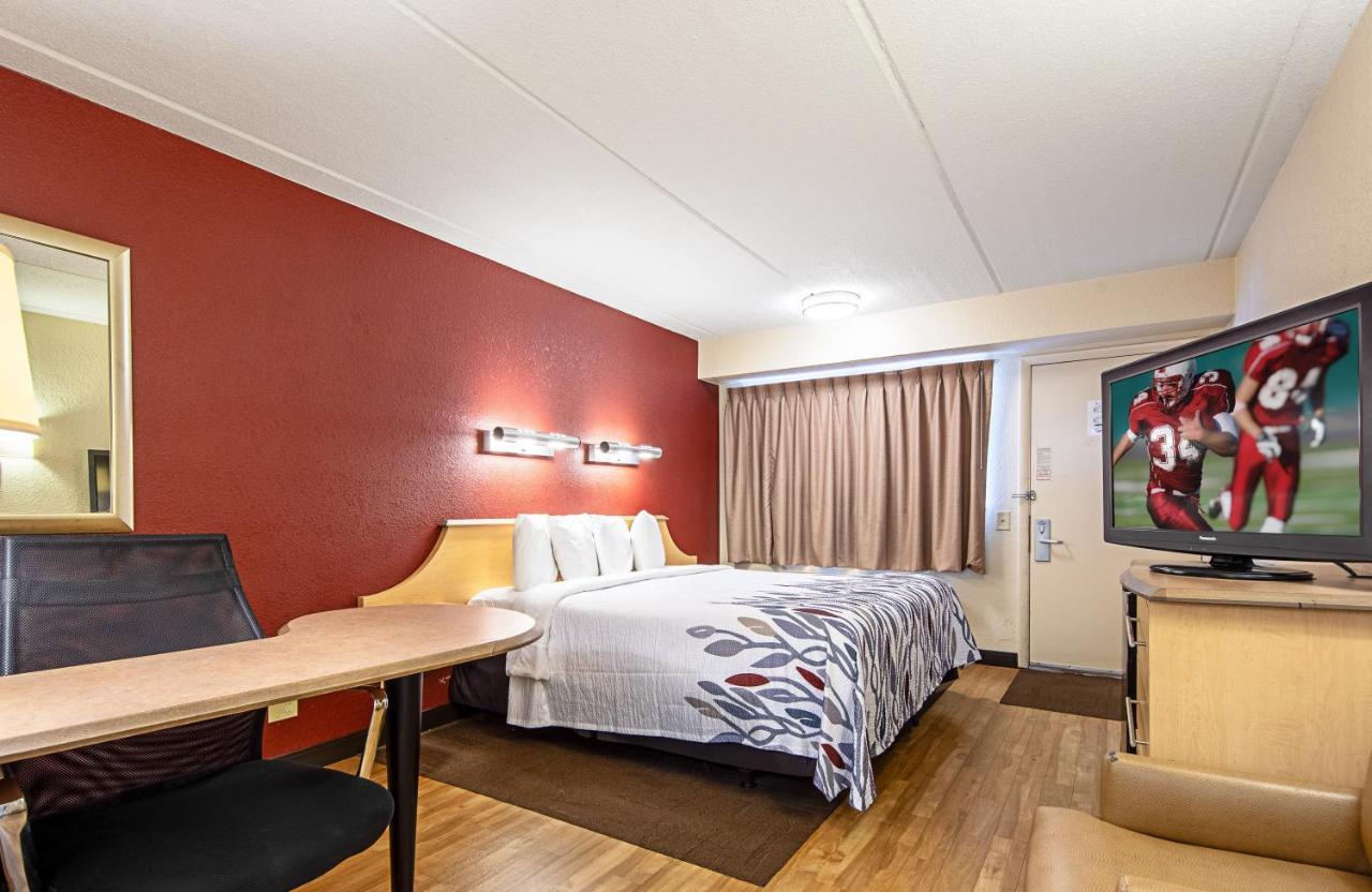 Red Roof Inn Fairmont Zewnętrze zdjęcie