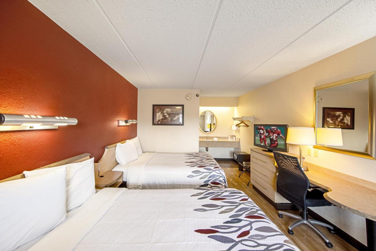 Red Roof Inn Fairmont Zewnętrze zdjęcie