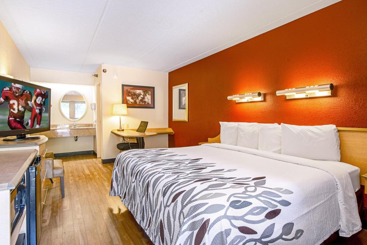 Red Roof Inn Fairmont Zewnętrze zdjęcie