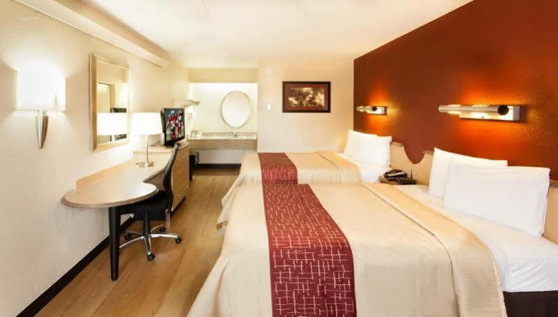 Red Roof Inn Fairmont Zewnętrze zdjęcie
